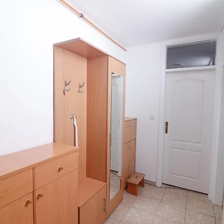 Apartman Lola Lukavica