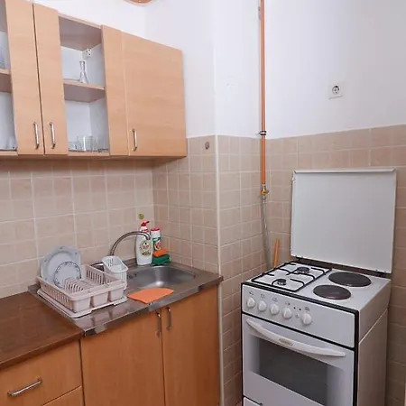 Apartman Lola *
